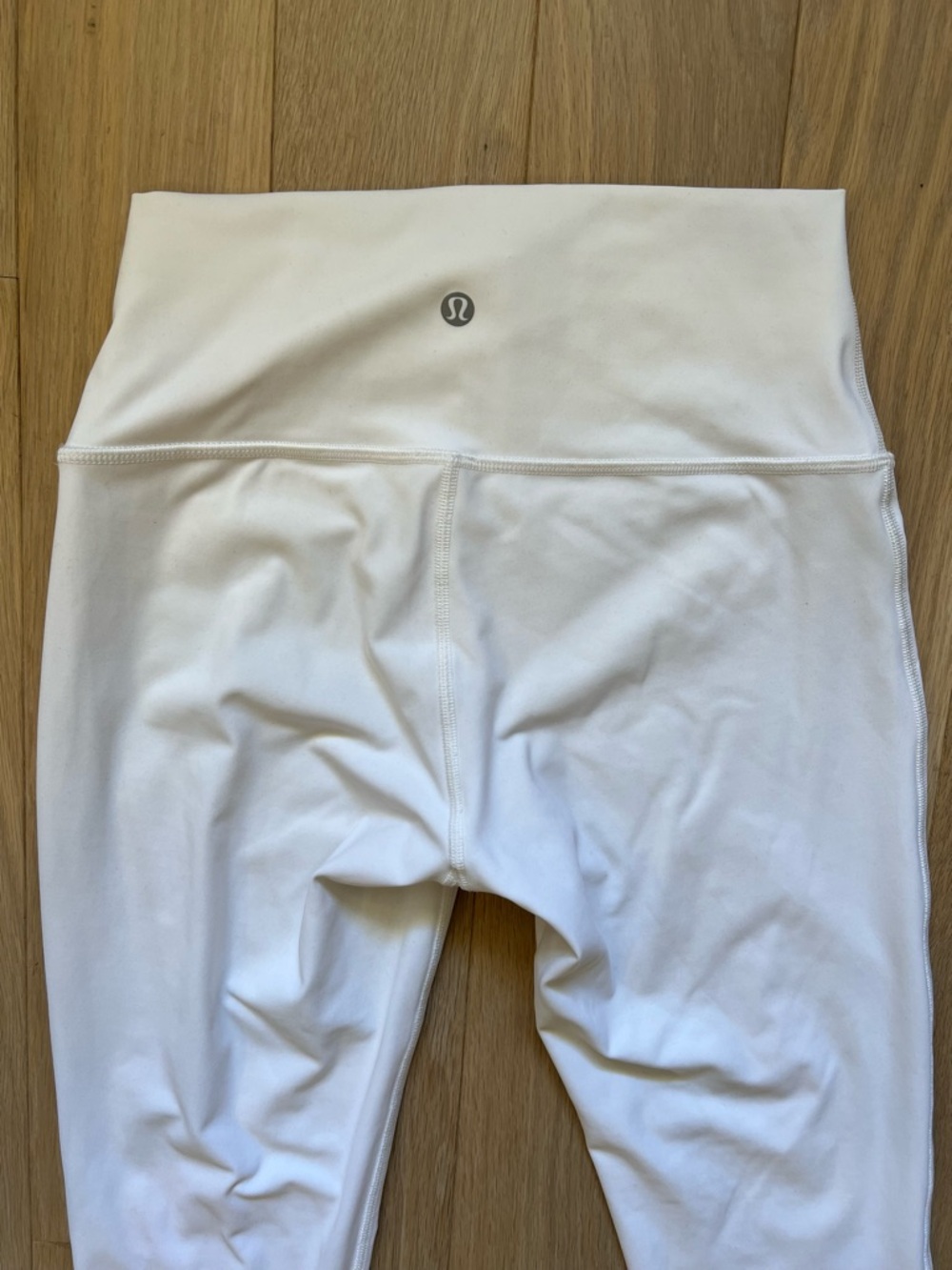 White Lululemon High-Rise Leggings Size 6 Small - Picture 6 of 12